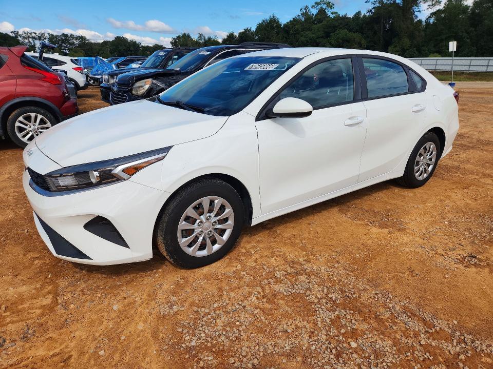 KIA FORTE 2022 con VIN 3KPF24AD3NE430231 - Foto de la subasta