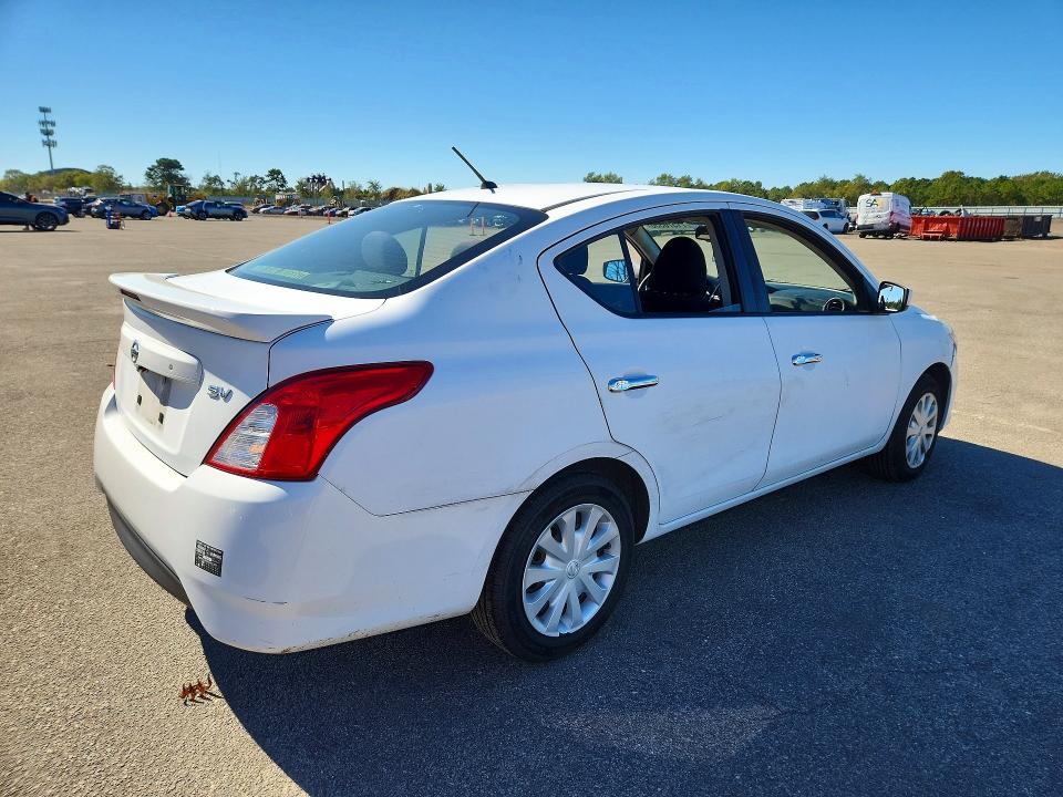 Снимка 3 от търг – 2016 NISSAN VERSA с VIN 3N1CN7AP9GL905212
