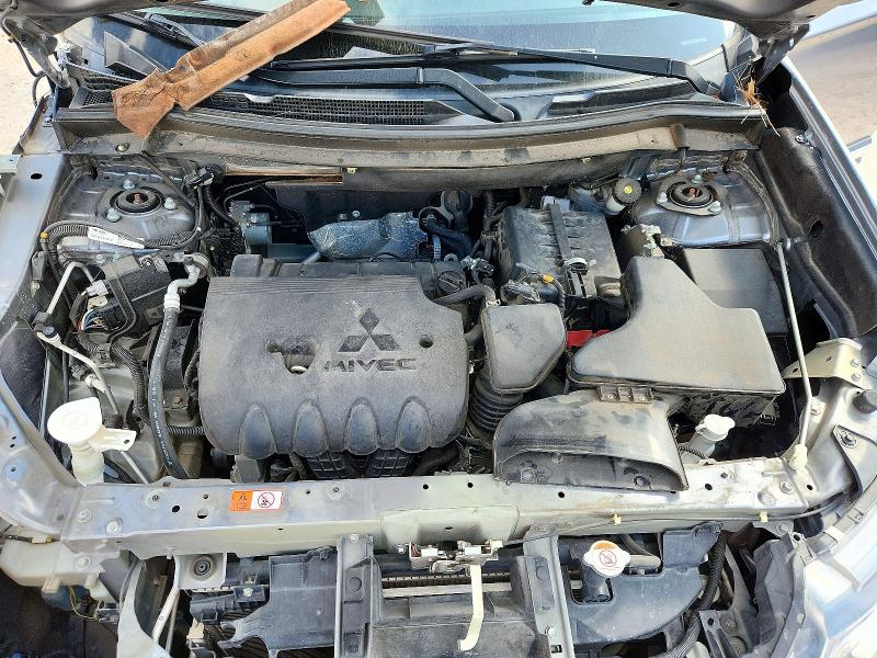 Снимка 11 от търг – 2019 MITSUBISHI OUTLANDER с VIN JA4AD3A32KZ028491
