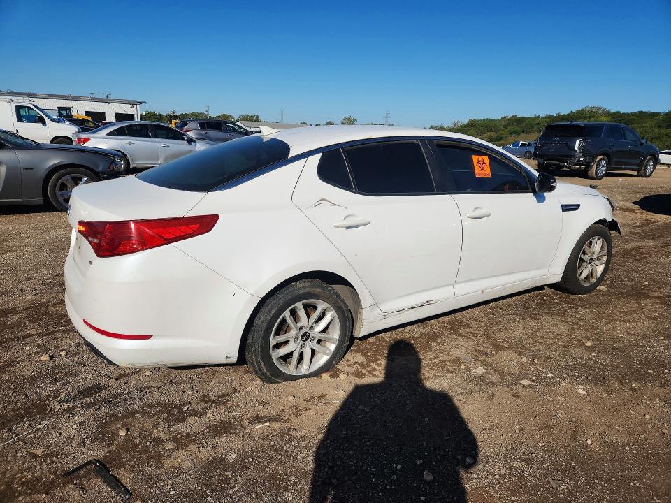 Фото 3 с аукциона – 2011 KIA OPTIMA с VIN KNAGM4A79B5081752