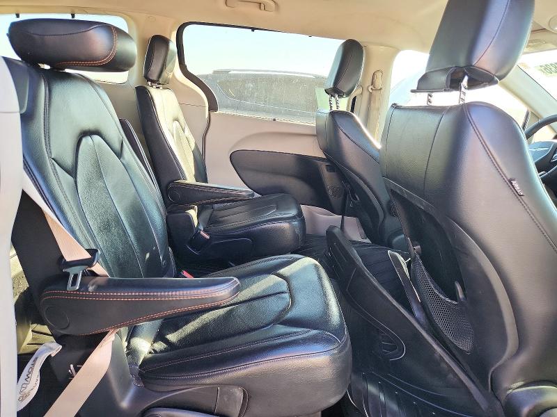 Zdjęcie 11 z aukcji – 2017 CHRYSLER PACIFICA z VIN 2C4RC1BG4HR539480
