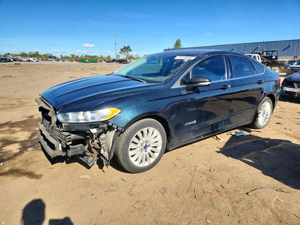 FORD FUSION 2014 with VIN 3FA6P0LU8ER318501 - Photo from auction