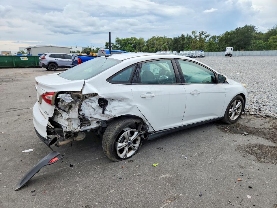 Zdjęcie 3 z aukcji – 2013 FORD FOCUS z VIN 1FADP3F20DL157092