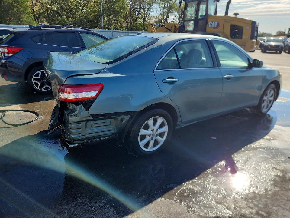 Photo 3 from auction – 2011 TOYOTA CAMRY with VIN 4T1BK3EKXBU631148