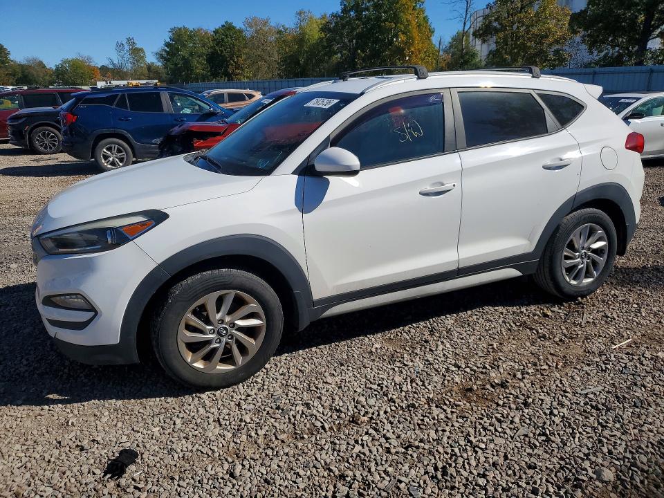 HYUNDAI TUCSON 2017 с VIN KM8J3CA48HU556829 - Снимка от търг