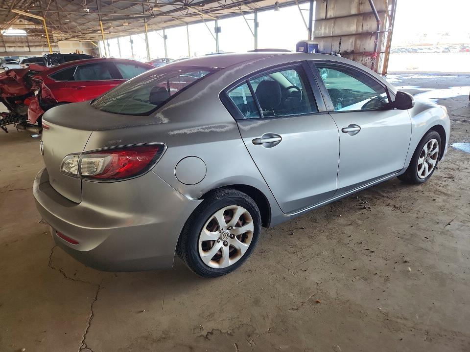 Photo 3 from auction – 2012 MAZDA 3 with VIN JM1BL1UG4C1525509
