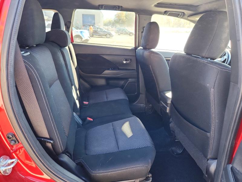 Снимка 11 от търг – 2018 MITSUBISHI OUTLANDER с VIN JA4AZ3A34JZ044529