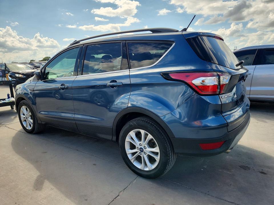 Photo 2 from auction – 2018 FORD ESCAPE with VIN 1FMCU0HD6JUA82198