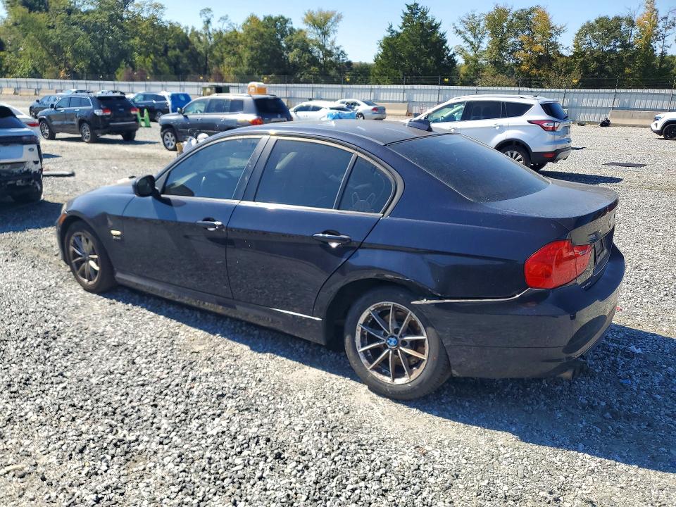 Снимка 2 от търг – 2010 BMW 328 с VIN WBAPK5C57AA652068