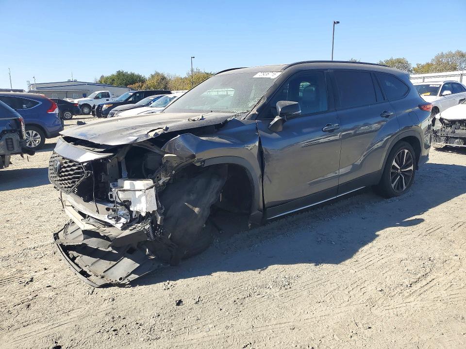 TOYOTA HIGHLANDER 2021 with VIN 5TDJZRBH5MS160931 - Photo from auction