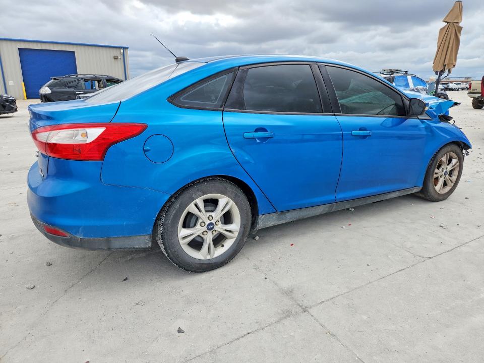 Zdjęcie 3 z aukcji – 2014 FORD FOCUS z VIN 1FADP3F2XEL207708