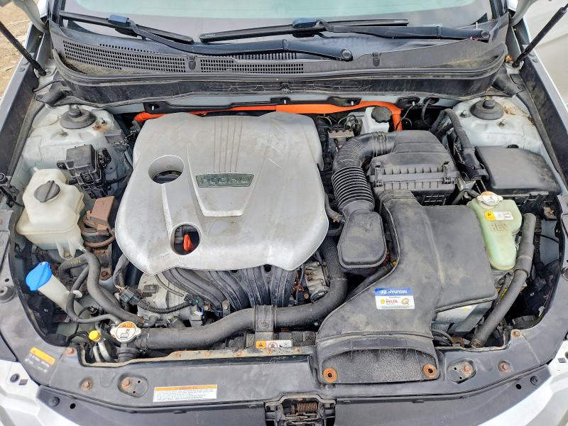 Photo 11 from auction – 2014 HYUNDAI SONATA with VIN KMHEC4A48EA105520