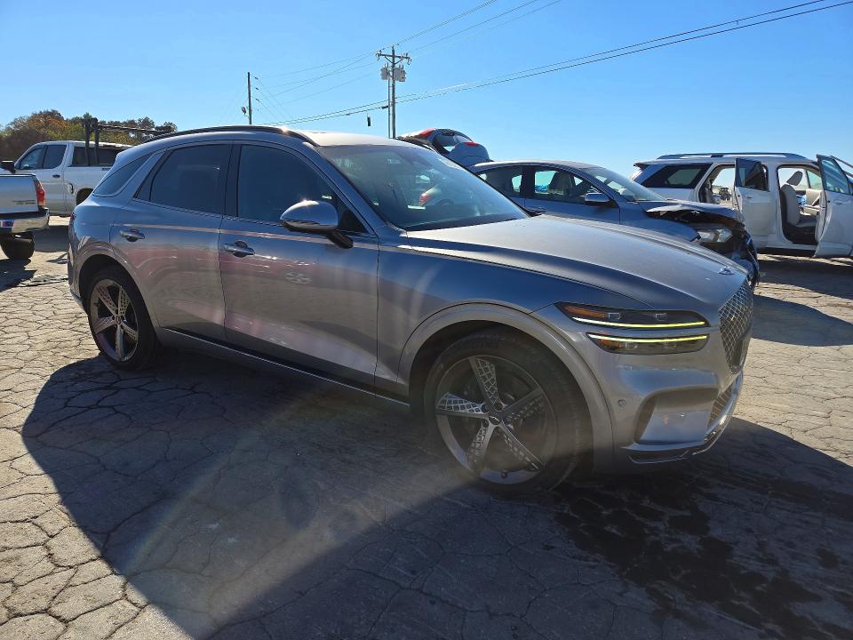 Photo 4 from auction – 2023 GENESIS GV70 with VIN KMUMADTB9PU125596