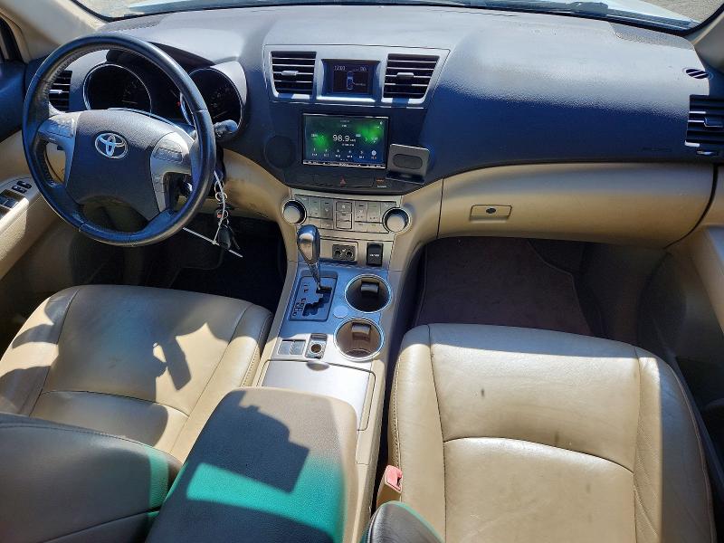 Photo 8 from auction – 2010 TOYOTA HIGHLANDER with VIN 5TDKK3EH3AS013889