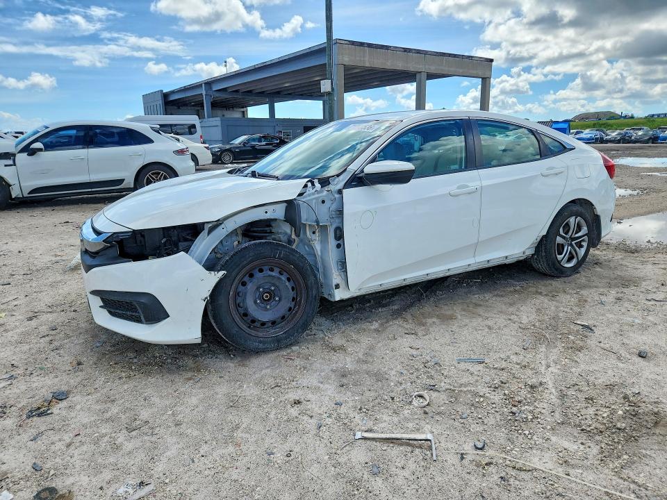 HONDA CIVIC 2018 с VIN 19XFC2F58JE004256 - Снимка от търг
