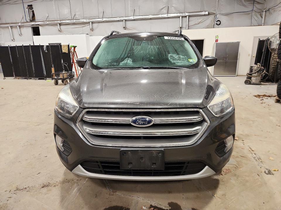 Снимка 5 от търг – 2017 FORD ESCAPE с VIN 1FMCU9GD7HUE62568