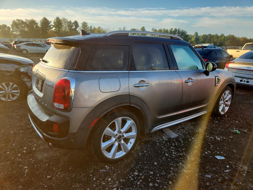 Zdjęcie 3 z aukcji – 2017 MINI COOPER z VIN WMZYT5C3XH3B67380