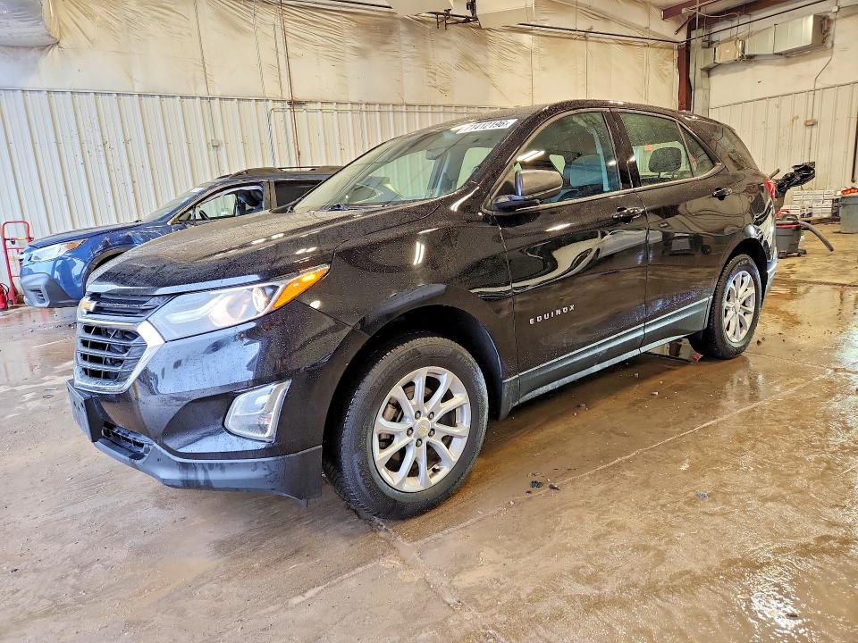 CHEVROLET EQUINOX 2018 with VIN 3GNAXREV1JL393852 - Photo from auction