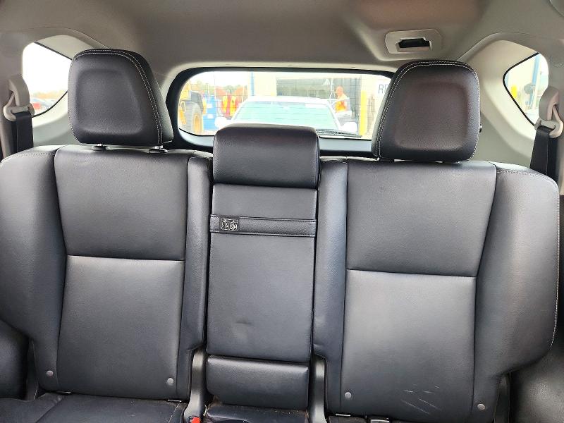Снимка 10 от търг – 2017 TOYOTA RAV4 HV с VIN JTMDJREV1HD134575