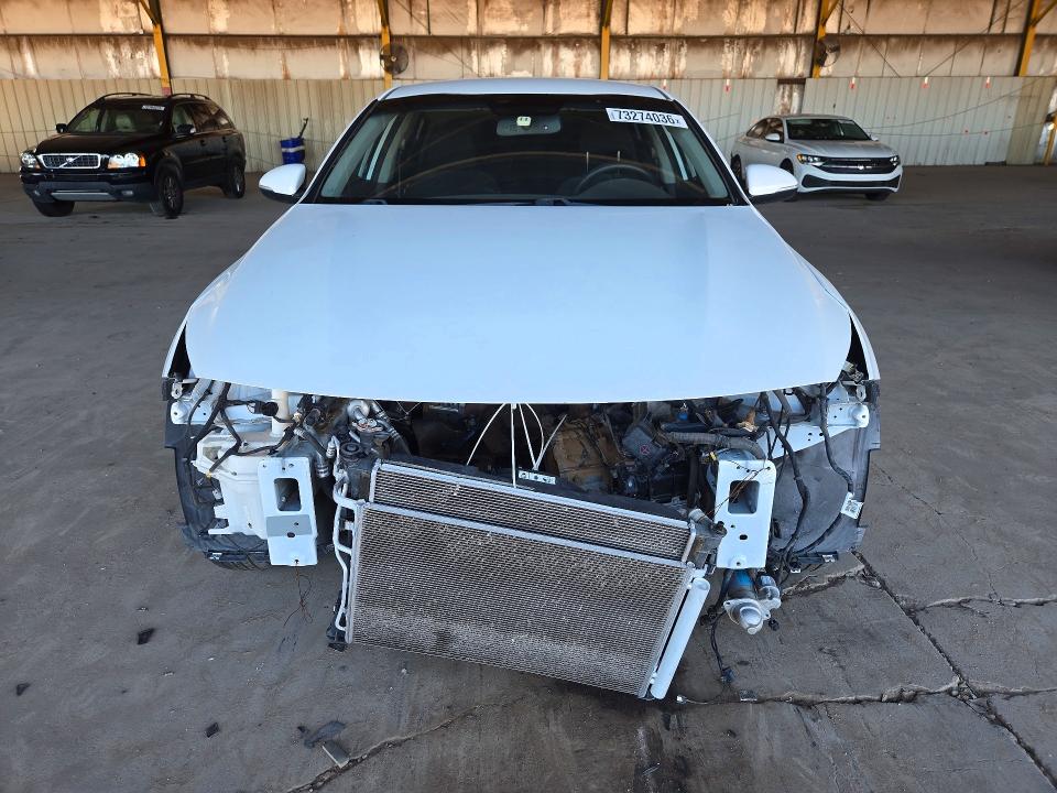 Photo 5 from auction – 2018 KIA OPTIMA with VIN 5XXGT4L34JG184605