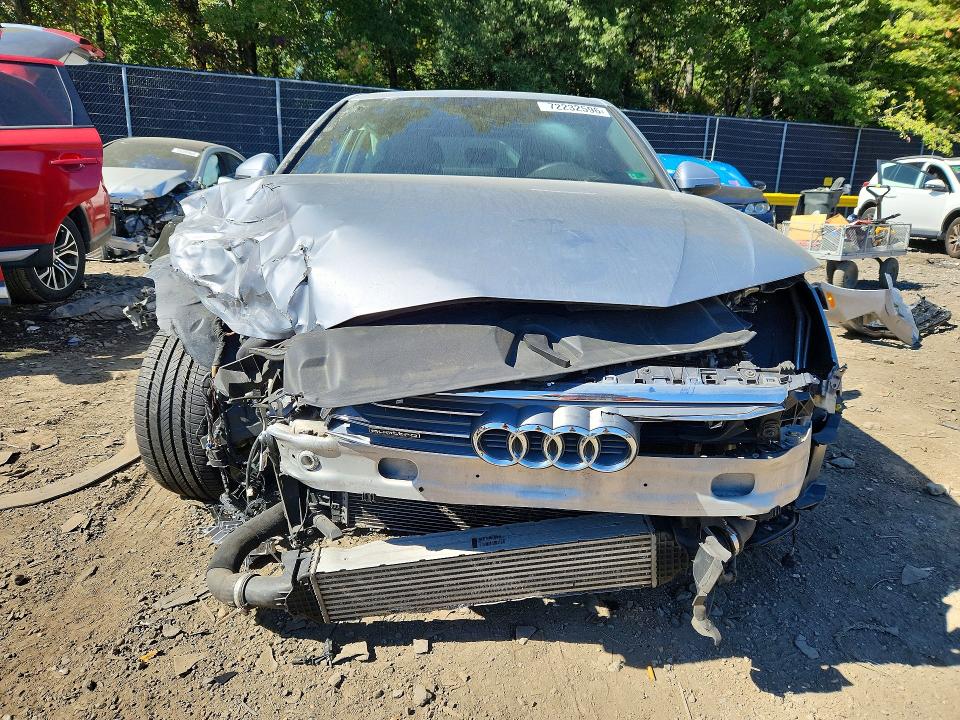 Photo 5 from auction – 2018 AUDI A4 with VIN WAUENAF4XJA201002