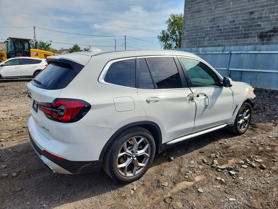 Снимка 3 от търг – 2023 BMW X3 с VIN 5UX53DP06P9T14072