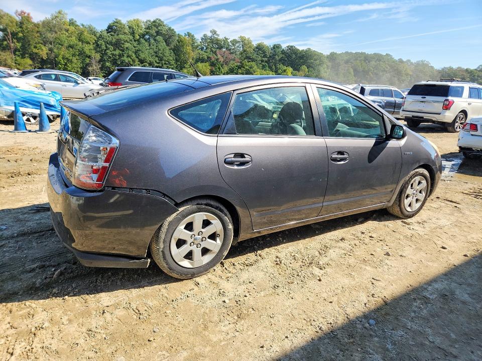 Снимка 3 от търг – 2007 TOYOTA PRIUS с VIN JTDKB20U073232446