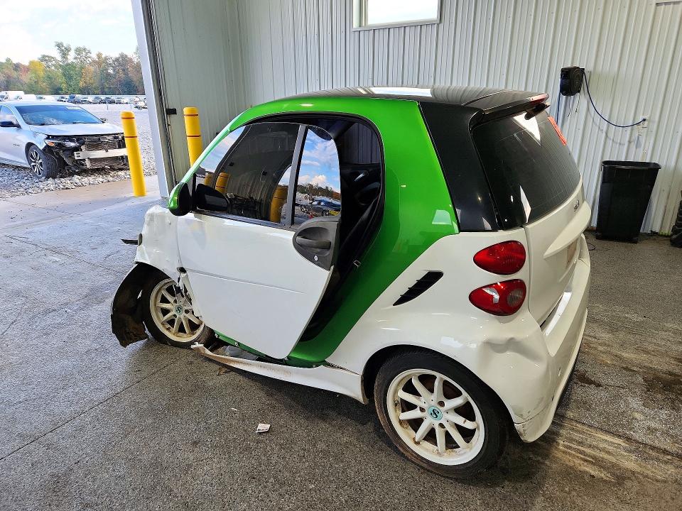Foto 2 de la subasta – 2014 SMART FORTWO con VIN WMEEJ9AA0EK731006