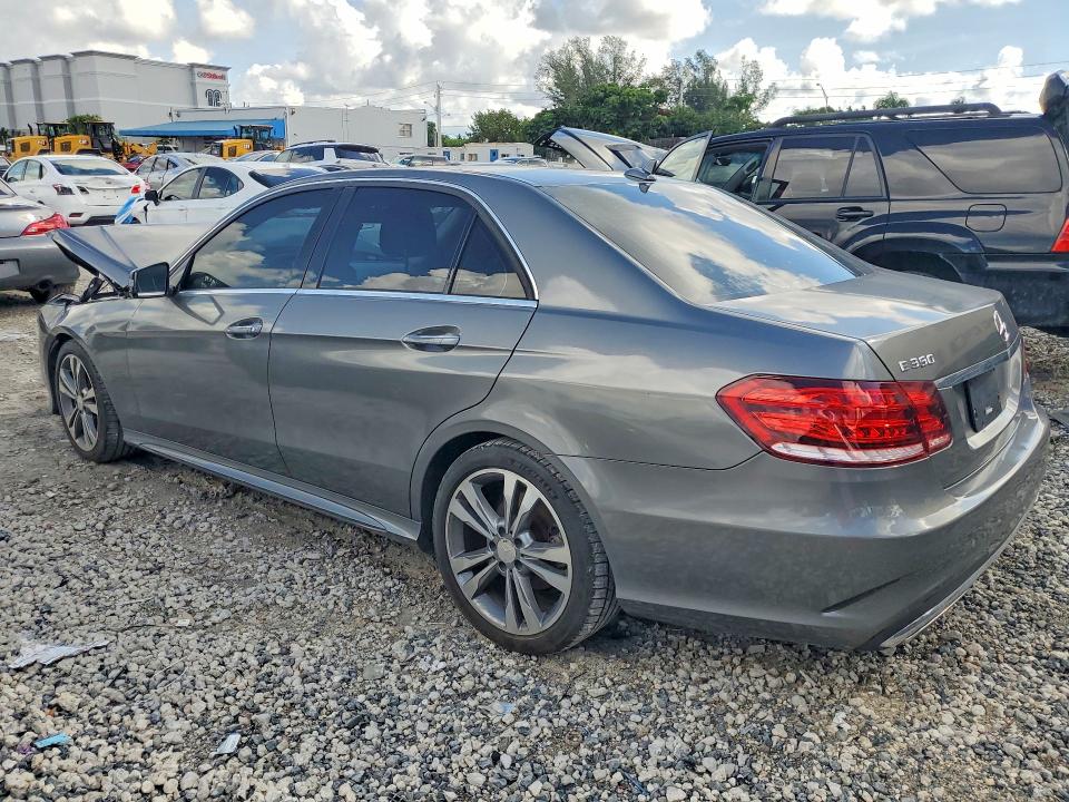 Снимка 2 от търг – 2016 MERCEDES-BENZ E с VIN WDDHF5KB6GB256922