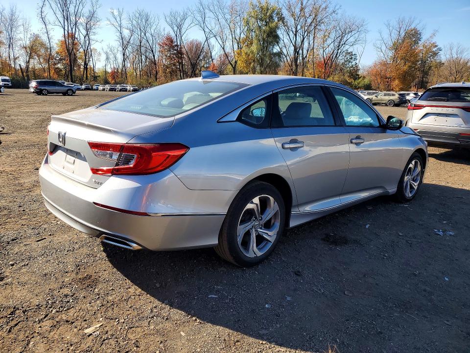 Photo 3 from auction – 2018 HONDA ACCORD with VIN 1HGCV2F53JA022102