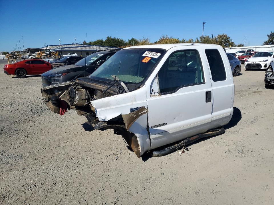 Снимка 1 от търг – 2001 FORD F250 с VIN 1FTNX21FX1EA11687