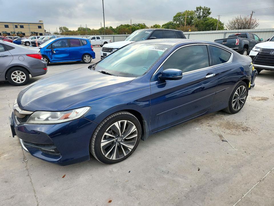 HONDA ACCORD 2017 with VIN 1HGCT2B82HA002598 - Photo from auction