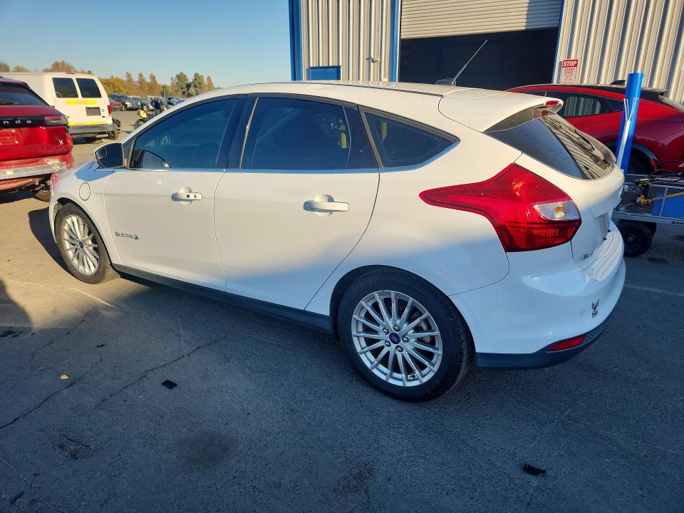 Photo 2 from auction – 2014 FORD FOCUS with VIN 1FADP3R45EL300441