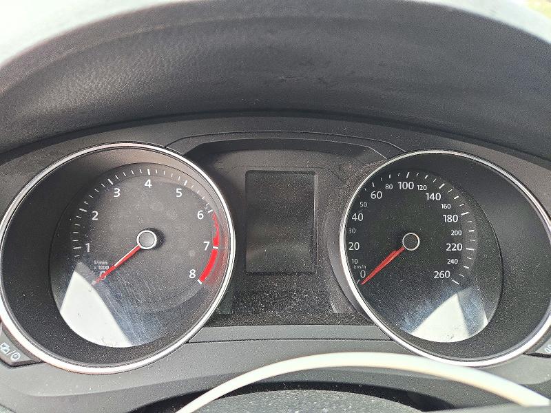 Снимка 9 от търг – 2017 VOLKSWAGEN JETTA с VIN 3VW2B7AJ8HM206854