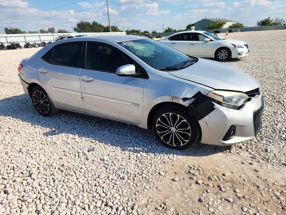 Снимка 4 от търг – 2016 TOYOTA COROLLA с VIN 5YFBURHE1GP390771