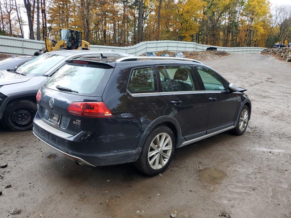 Снимка 3 от търг – 2017 VOLKSWAGEN GOLF ALLTRACK с VIN 3VWM17AU5HM534593
