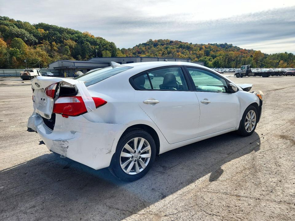 Photo 3 from auction – 2014 KIA FORTE with VIN KNAFX4A68E5212605