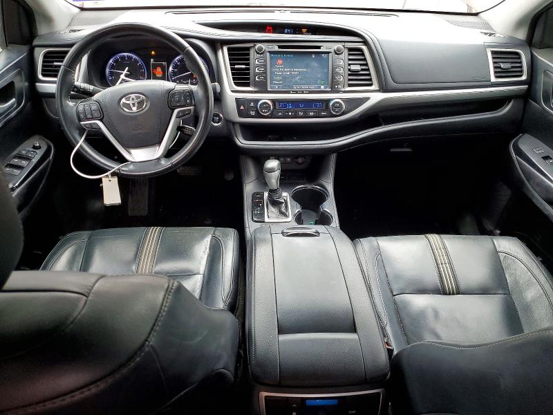 Снимка 8 от търг – 2018 TOYOTA HIGHLANDER с VIN 5TDKZRFH5JS549952