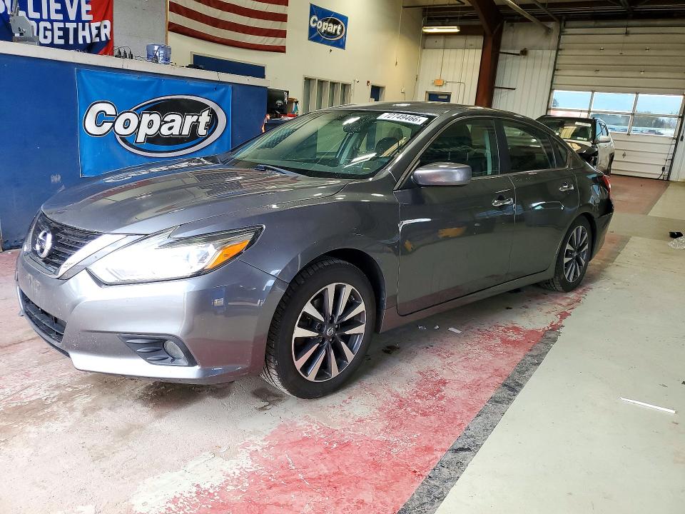 NISSAN ALTIMA 2017 с VIN 1N4AL3AP3HC176629 - Снимка от търг