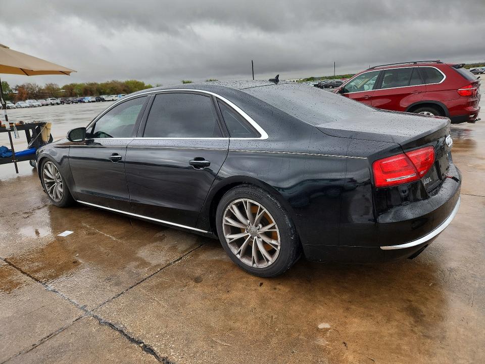 Фото 2 с аукциона – 2011 AUDI A8 с VIN WAURVAFD6BN013329