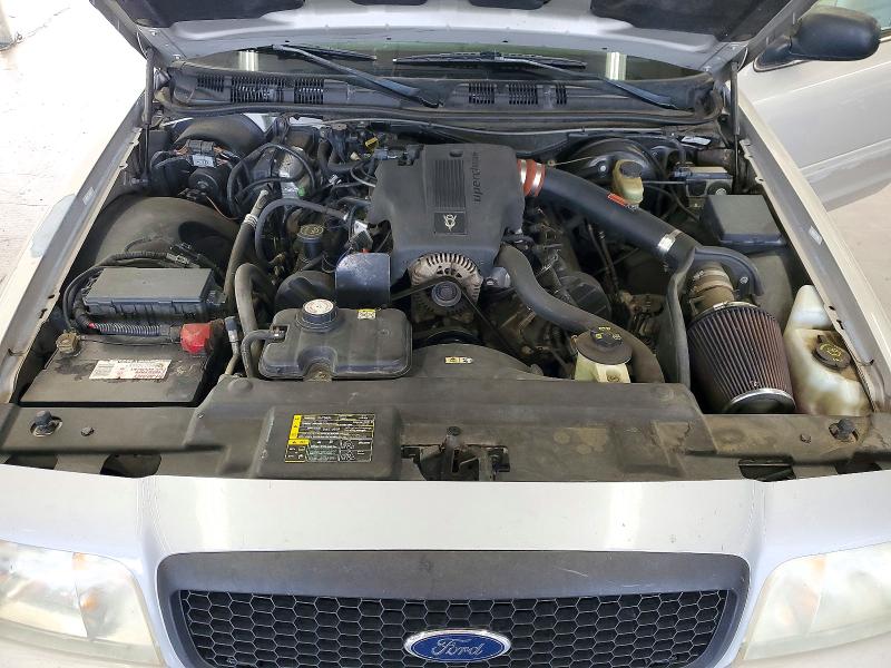Photo 11 from auction – 2003 FORD CROWN VICTORIA with VIN 2FAFP73W23X212733