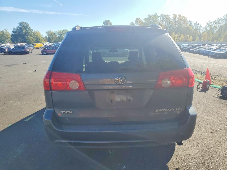 Снимка 6 от търг – 2010 TOYOTA SIENNA с VIN 5TDKK4CCXAS307819