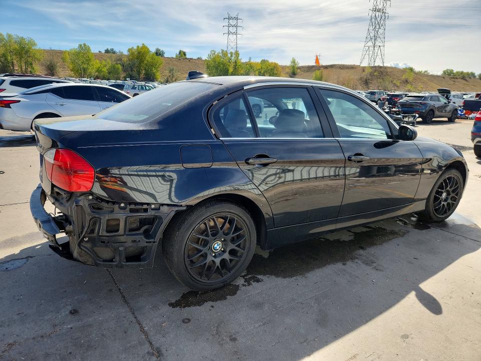 صورة رقم 3 من المزاد - 2006 BMW 330 مع VIN WBAVD33596KV65490
