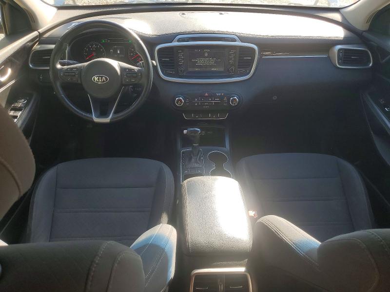 Zdjęcie 8 z aukcji – 2017 KIA SORENTO z VIN 5XYPG4A34HG267884