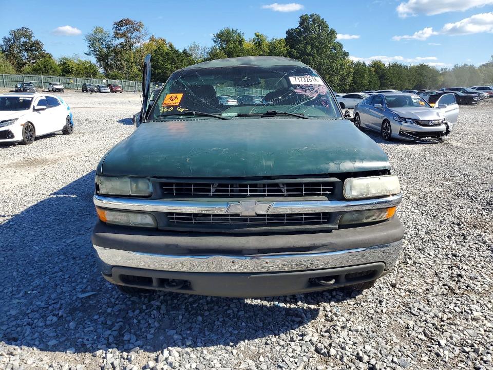 Снимка 5 от търг – 2002 CHEVROLET SILVERADO с VIN 1GCEK19T02E127291