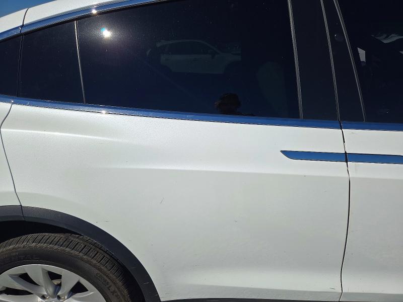 Photo 11 from auction – 2020 TESLA MODEL X with VIN 5YJXCDE24LF299425