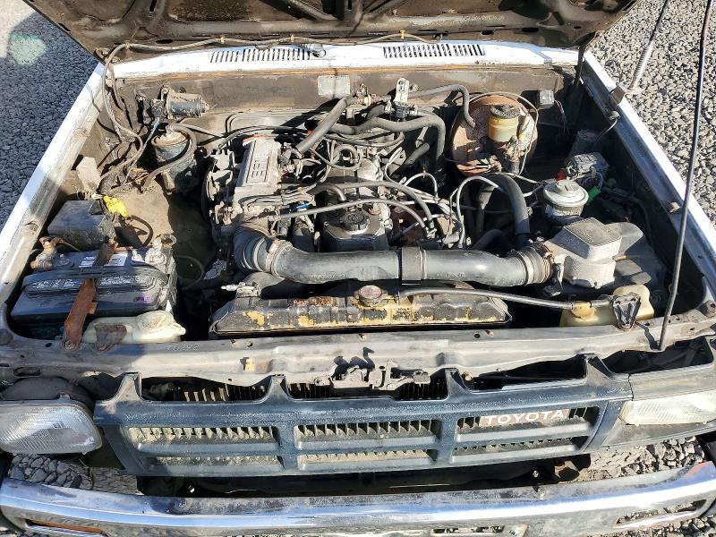 Photo 11 from auction – 1986 TOYOTA PICKUP with VIN JT4RN67P9G5000123