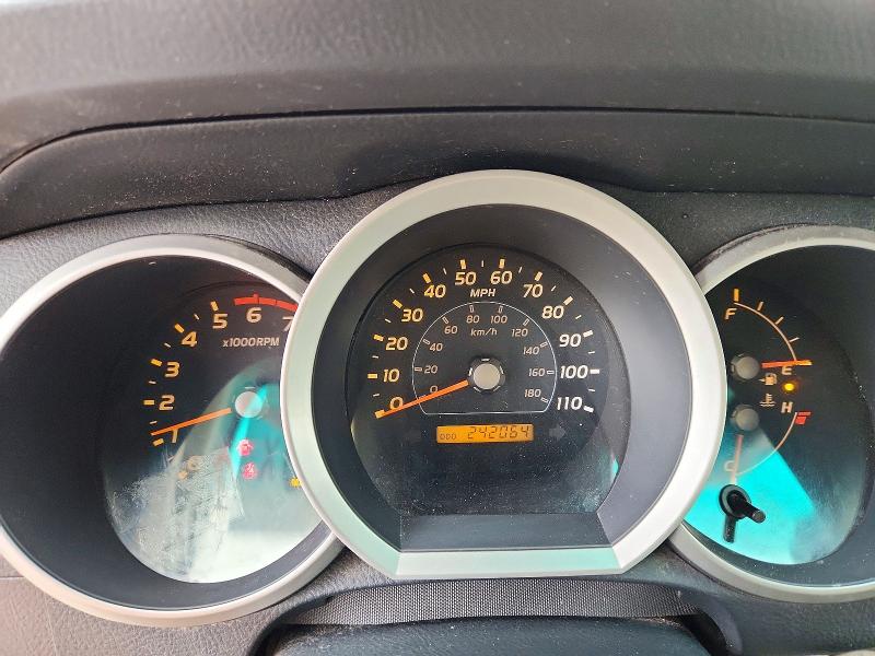 Снимка 9 от търг – 2006 TOYOTA 4RUNNER с VIN JTEBU14R560101891