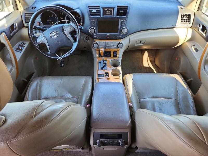 Снимка 8 от търг – 2009 TOYOTA HIGHLANDER с VIN JTEEW44A392034798
