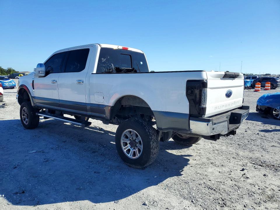 Foto 2 de la subasta – 2017 FORD F250 con VIN 1FT7W2B65HEB88409